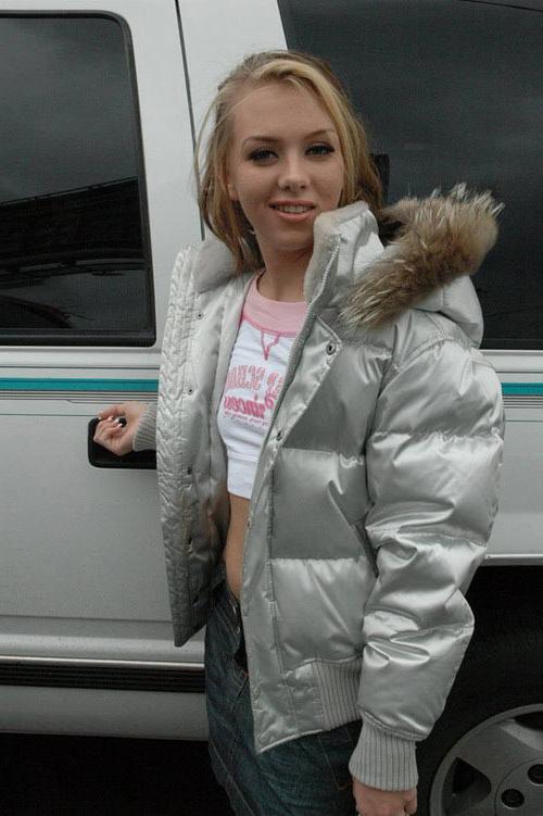 17P Adorable teenie gets double penetrated for money