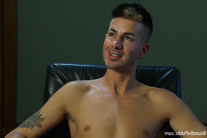 15P Restaurant patrons abuse a bad waiter and make him serve naked in public.