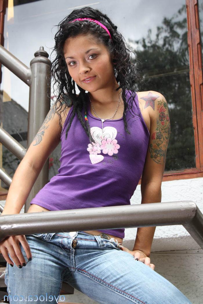 12P Adorable petite Colombian teen gets banged and takes a load on her chin