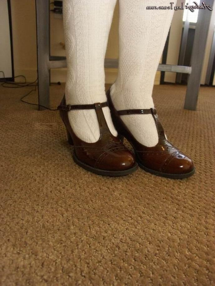 16P Audrey wearing stocking over pantyhose