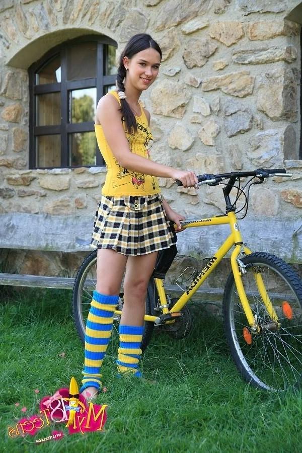 15P Slim brunette teen in pigtails getting fucked outdoors