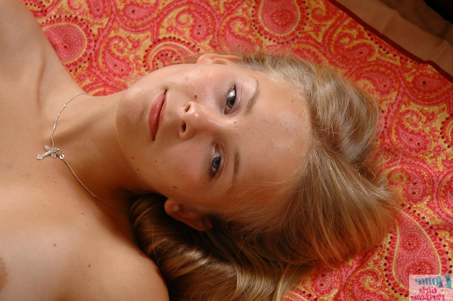 16P Lovely girl hottie teen