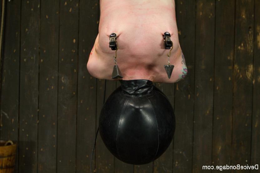 15P Like girls who love pain? Let me introduce you to Amanda. Girls who can either t