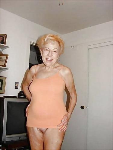 22P More pics of extremely old adorable granny