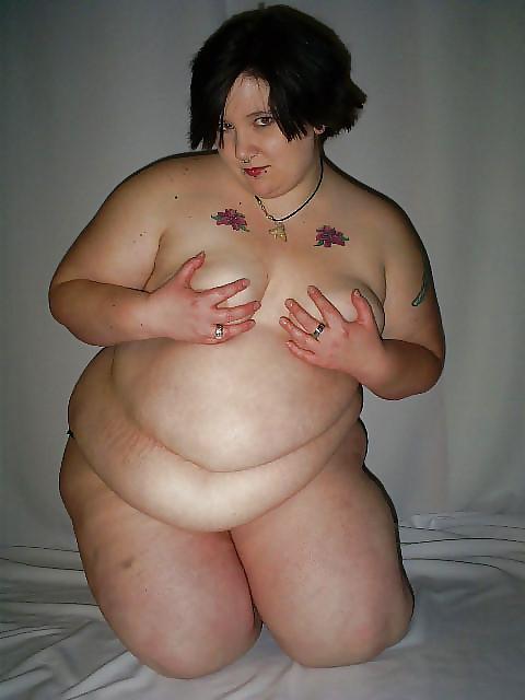 11P Lovely big tattoo girl