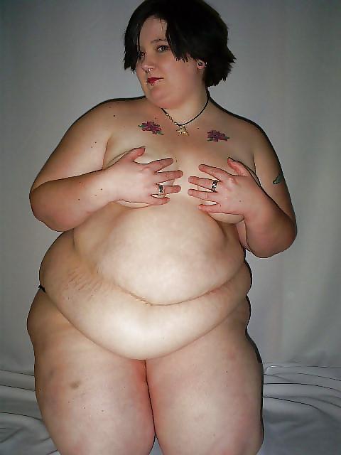 11P Lovely big tattoo girl