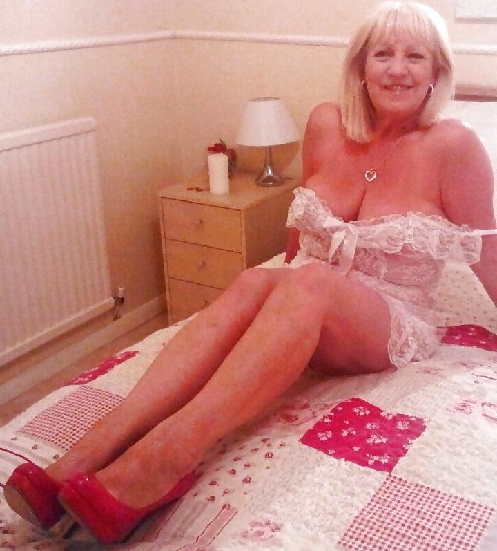 25P AGED 50 + SLUTS 96