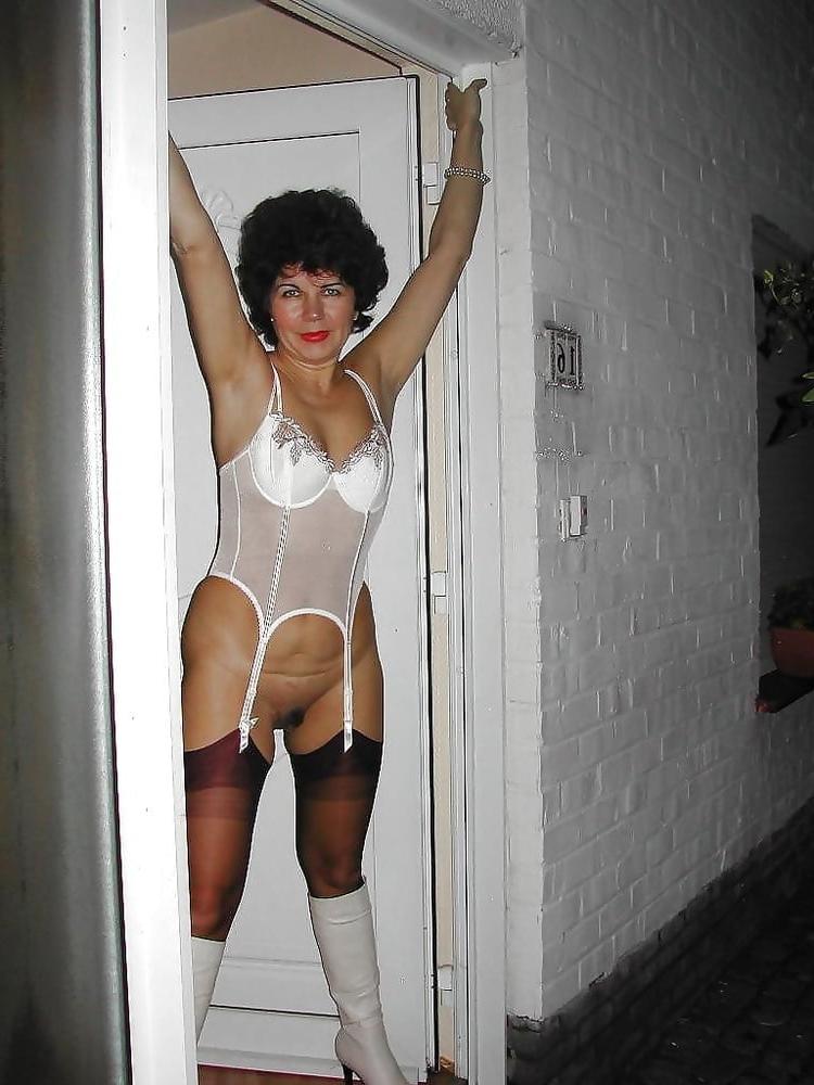 25P AGED 50+ SLUTS 94