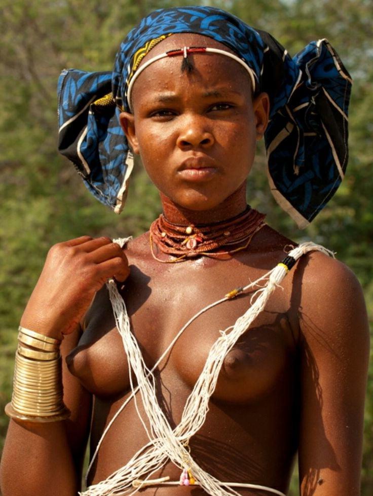 24P Natural African Tits 8