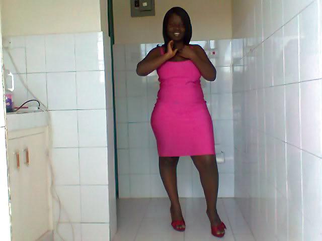 17P YUMMY AFRICAN GIRL I WANT SO BAD :-P
