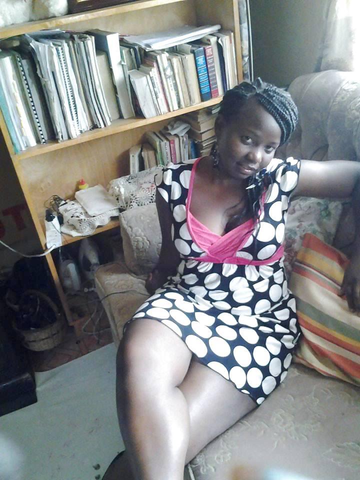 17P YUMMY AFRICAN GIRL I WANT SO BAD :-P