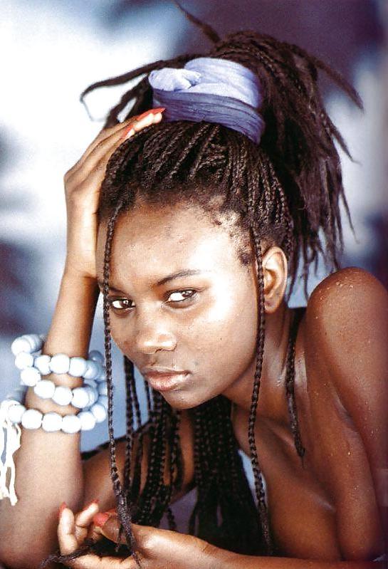 25P African Queens 