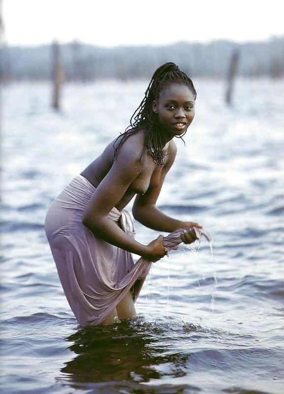 25P African Queens 