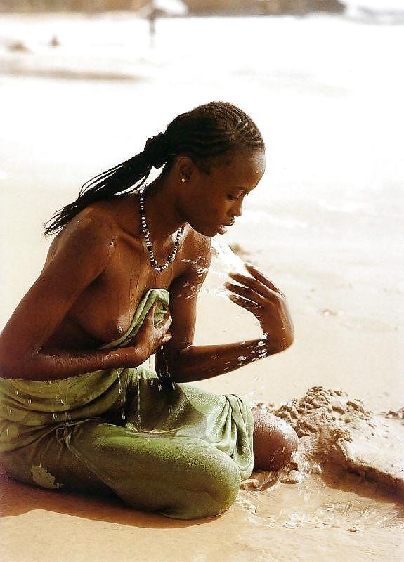 25P African Queens 