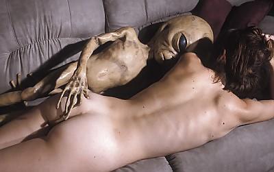 10P SEX WITH ALIEN