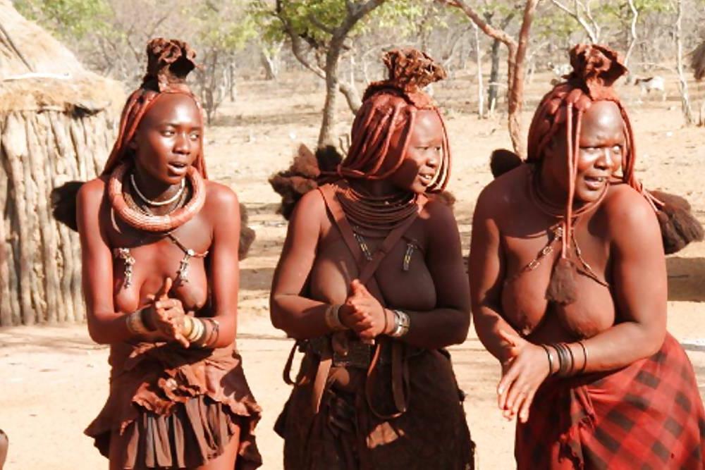 25P Africa girls show tities