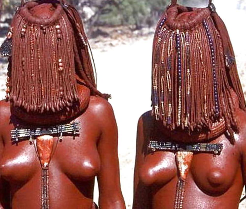 25P Africa girls show tities