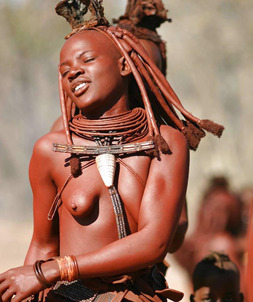 25P Africa girls show tities