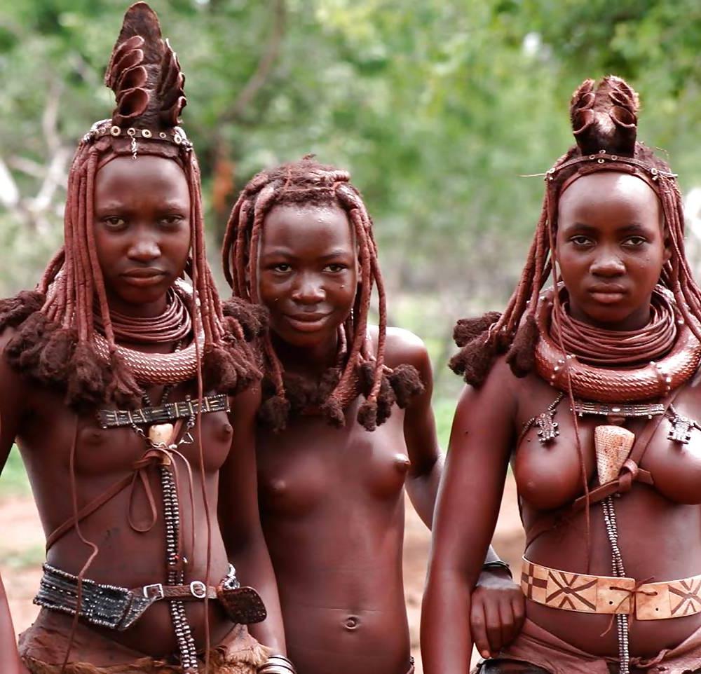 25P Africa girls show tities