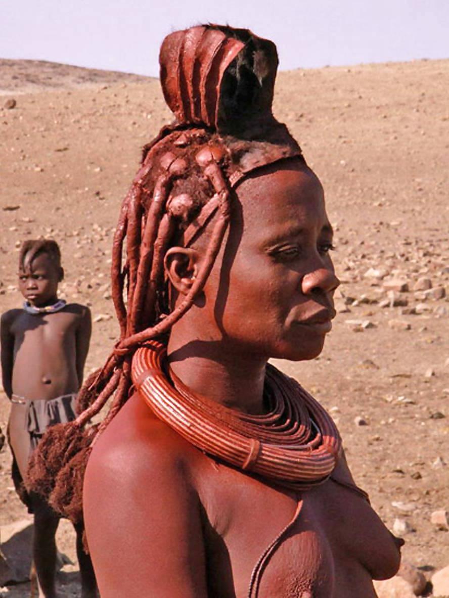 25P Africa girls show tities
