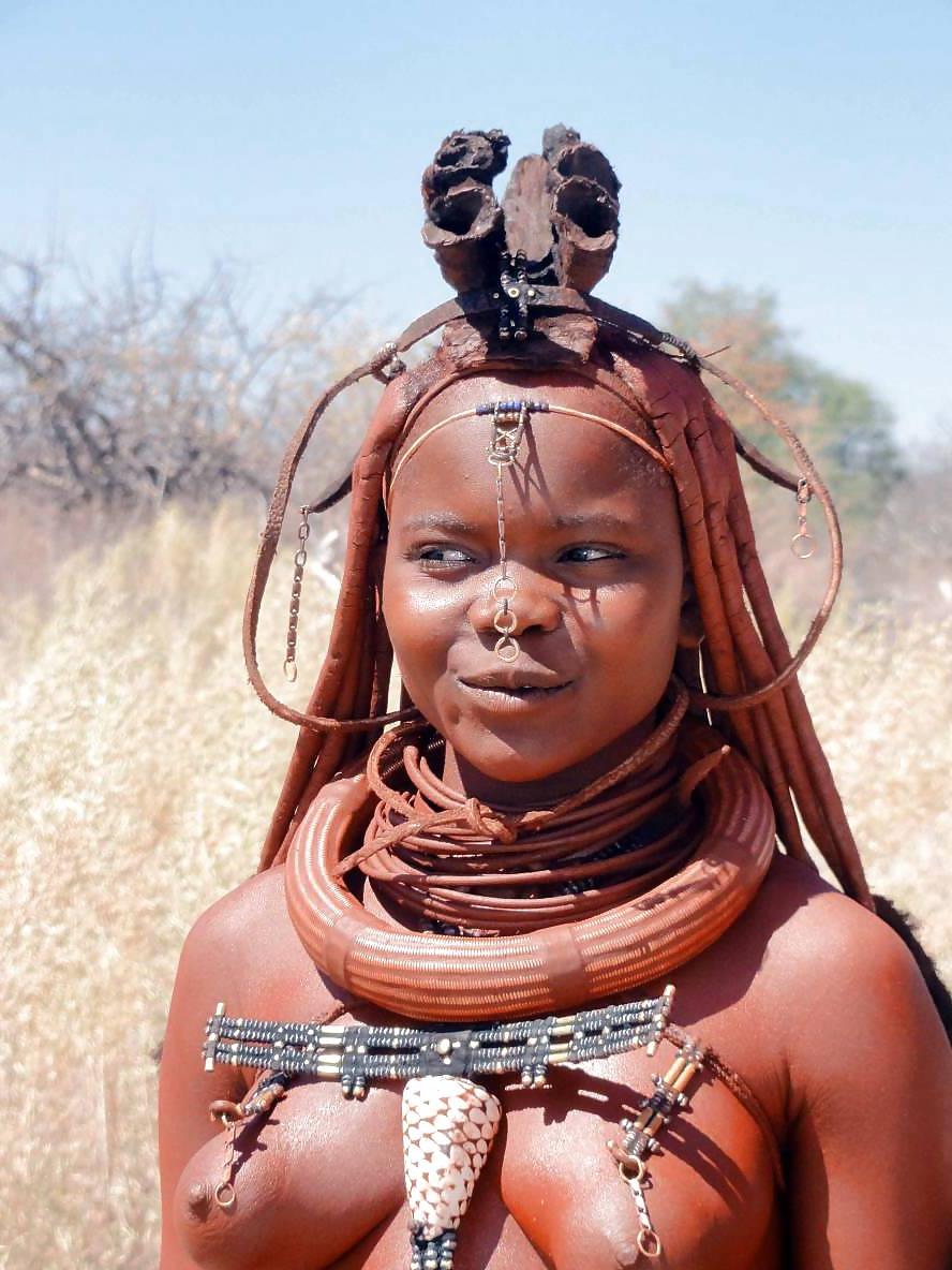25P Africa girls show tities