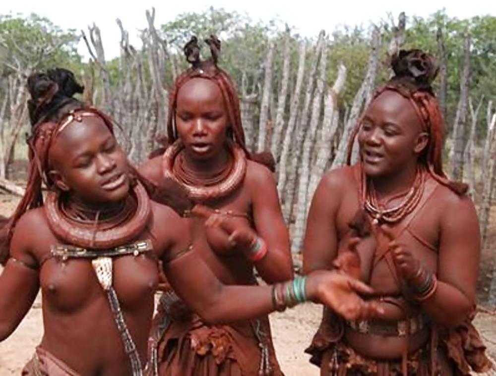 25P Africa girls show tities