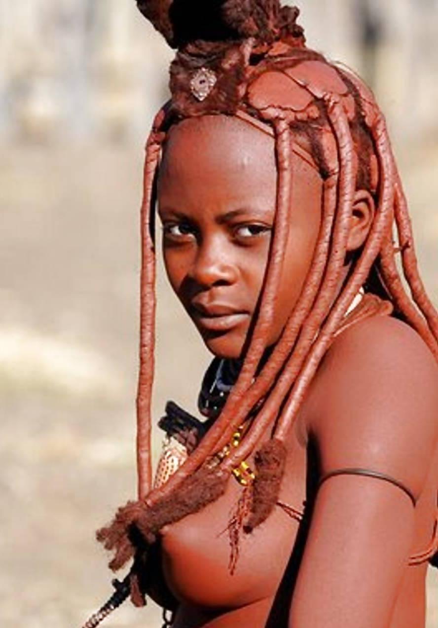 25P Africa girls show tities