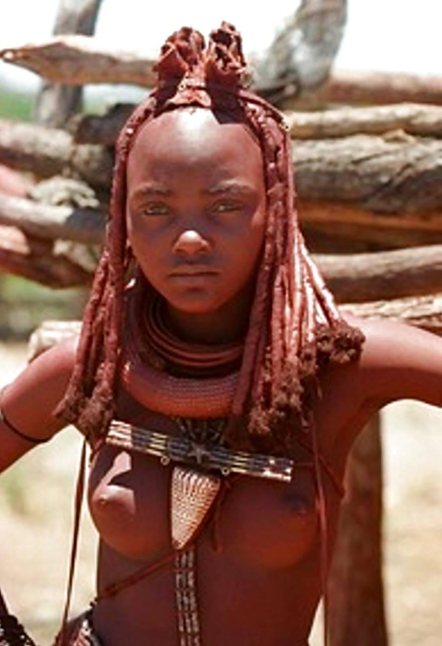 25P Africa girls show tities