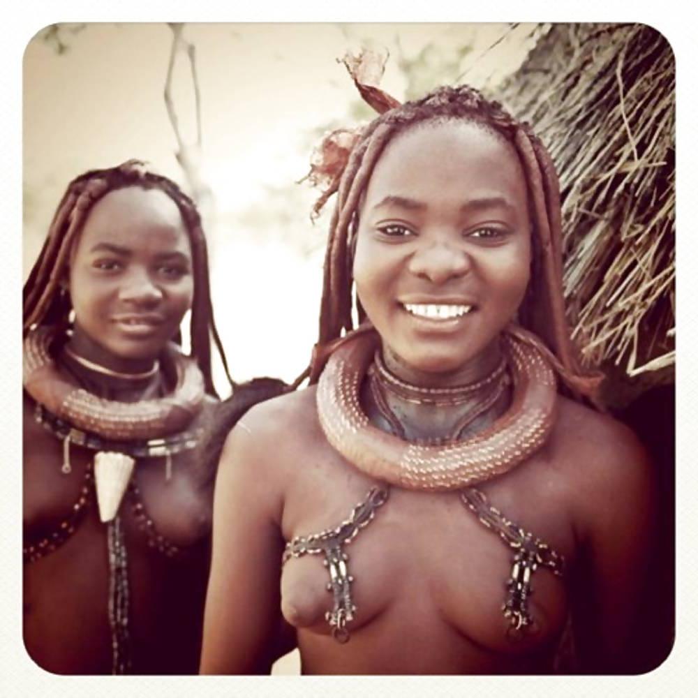 25P Africa girls show tities