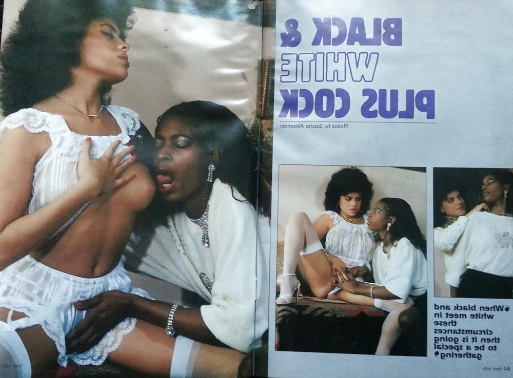 25P Vintage African slut in threesome