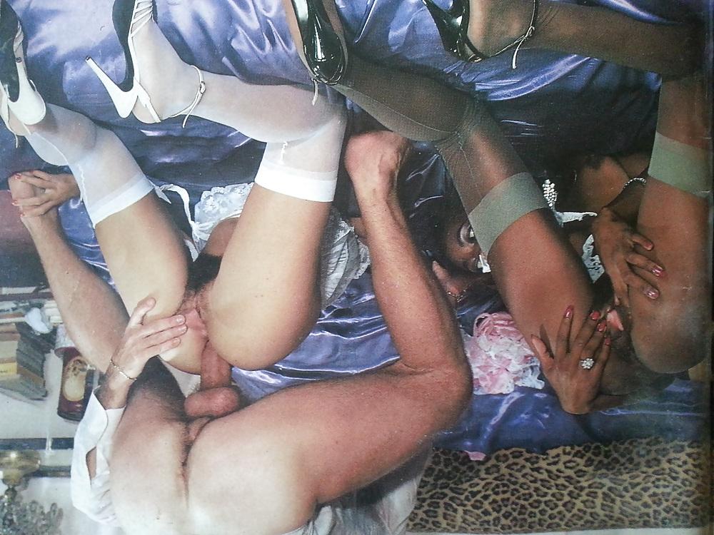 25P Vintage African slut in threesome