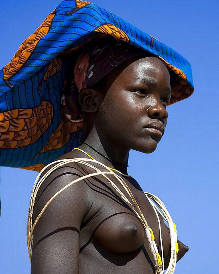 14P The Beauty of Africa Traditional Tribe Girls