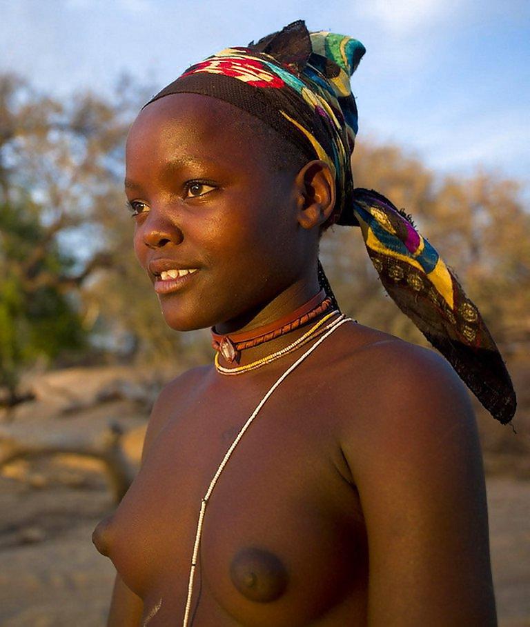 14P The Beauty of Africa Traditional Tribe Girls