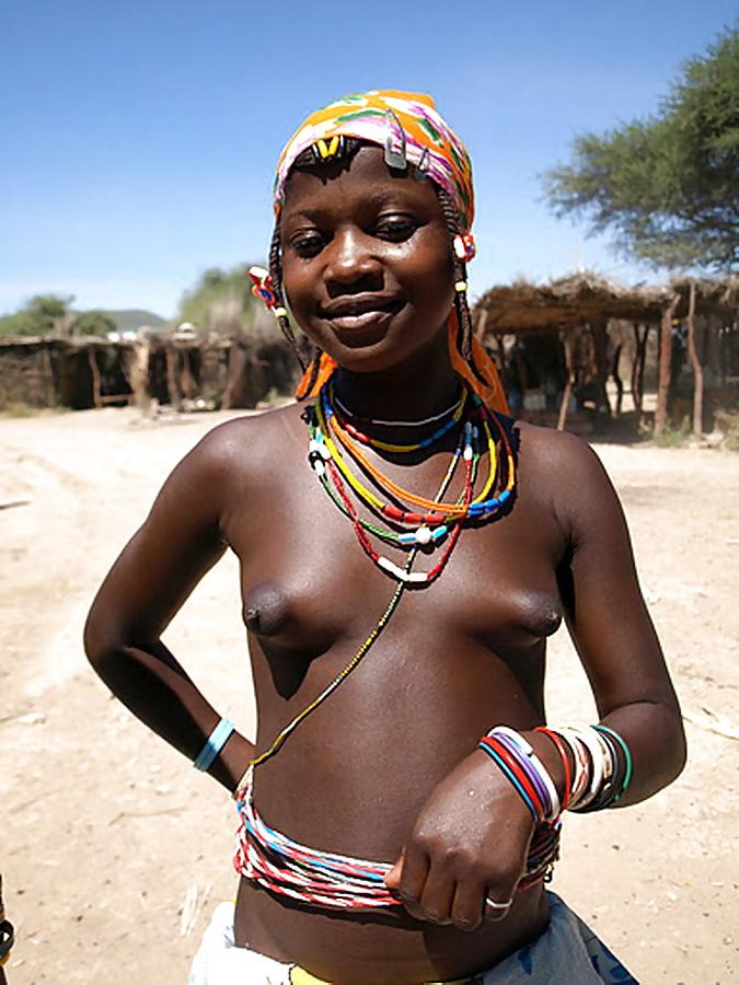 14P The Beauty of Africa Traditional Tribe Girls