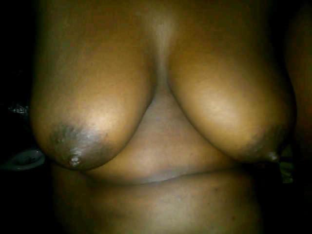 25P Amateur african tits