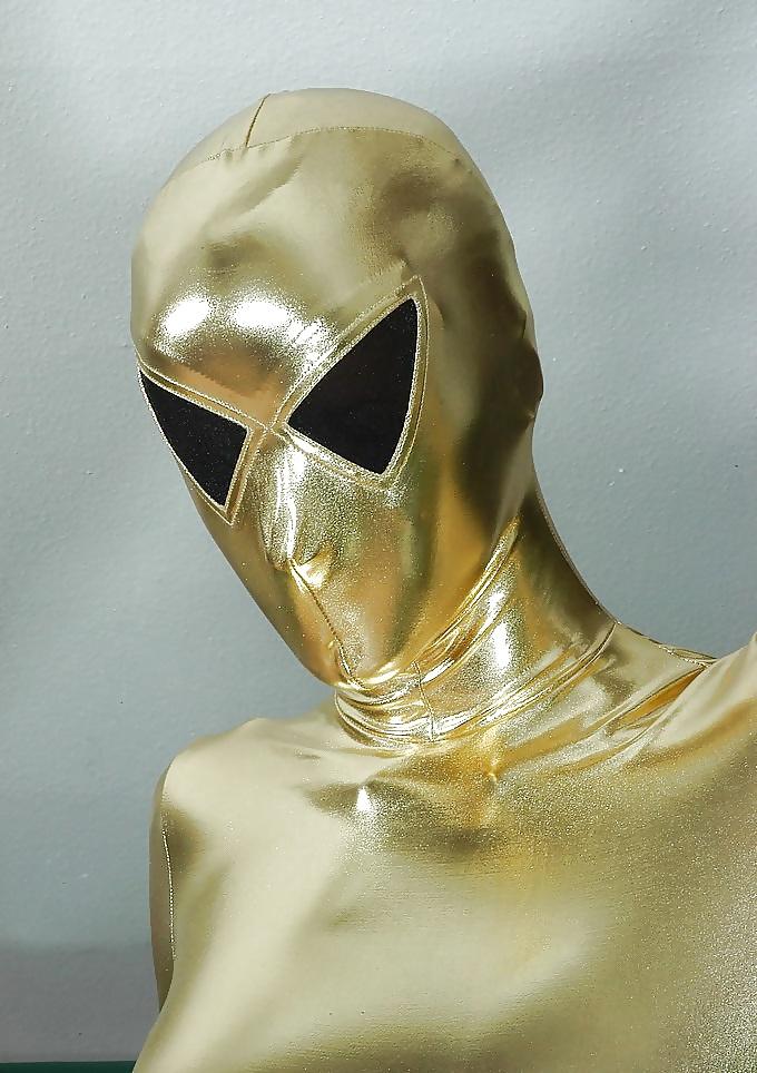 8P Alien zentai in gold von cyberfucker)