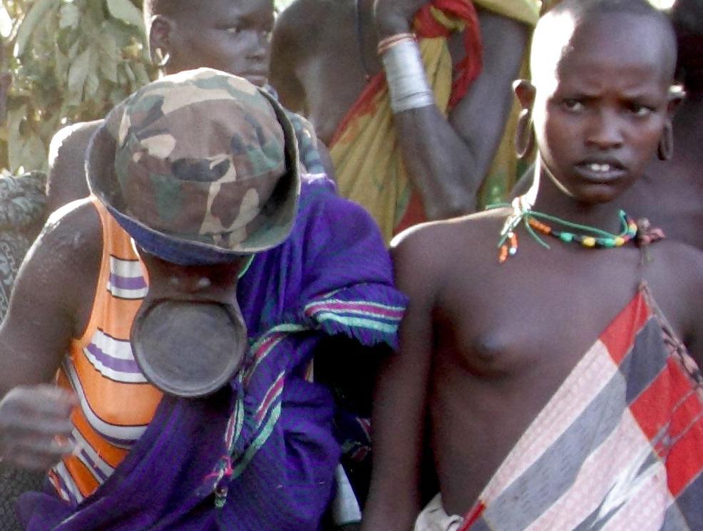 16P The Beauty of Africa Traditional Tribe Girls