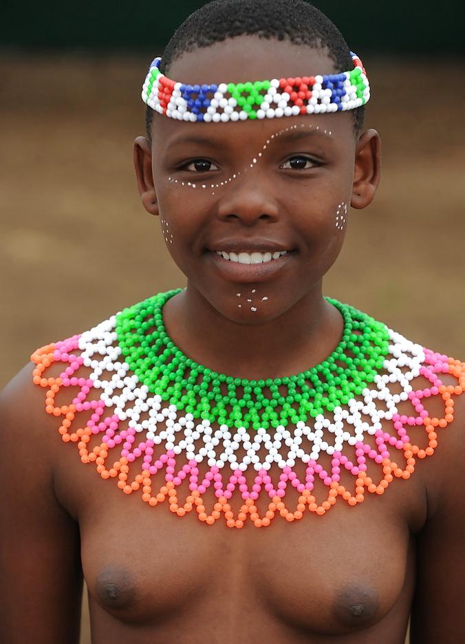 16P The Beauty of Africa Traditional Tribe Girls