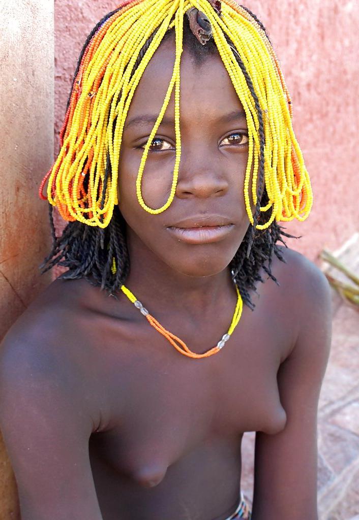 16P The Beauty of Africa Traditional Tribe Girls