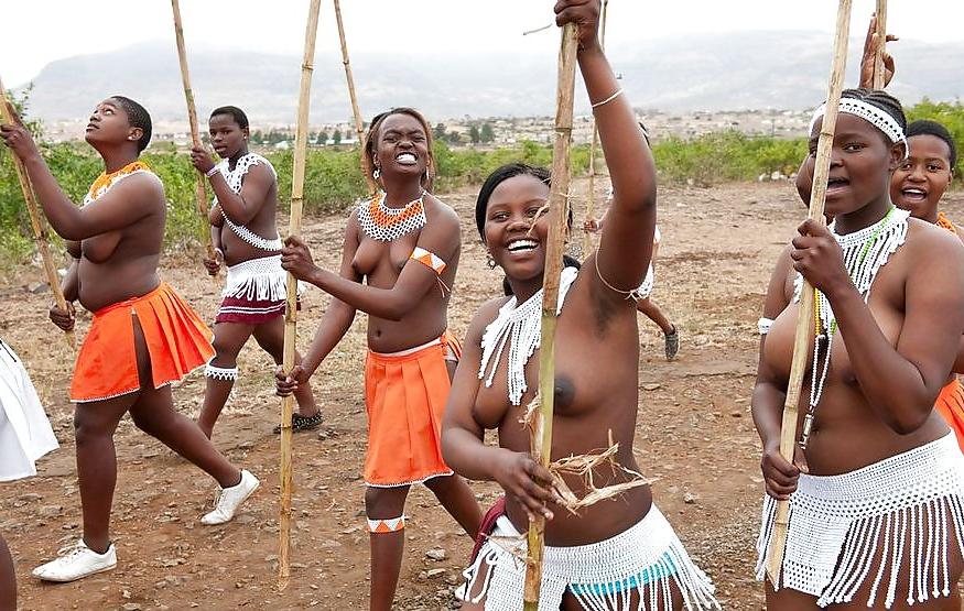 25P Naked Girl Groups 007 - African Tribal Celebrations 1