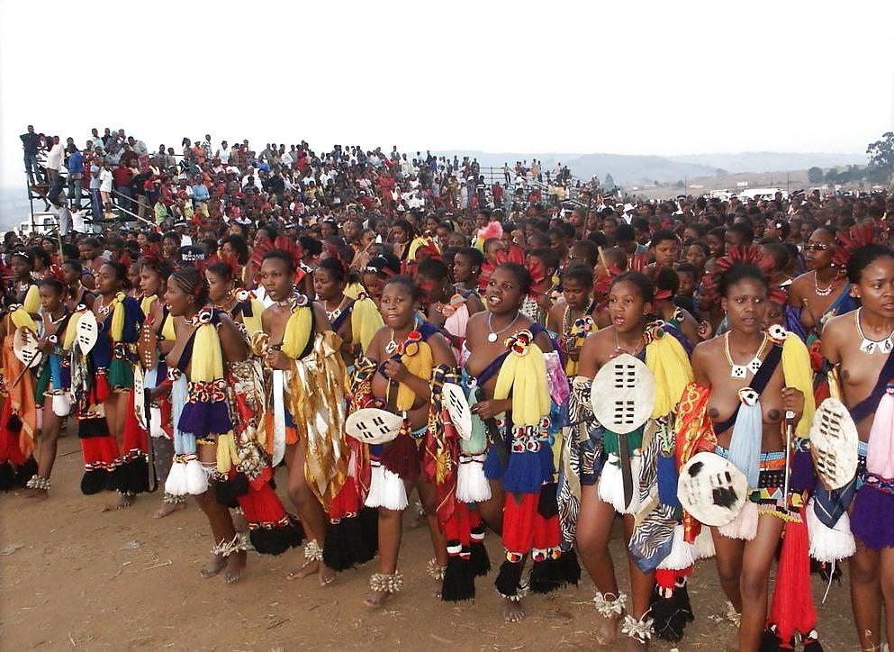 25P Naked Girl Groups 007 - African Tribal Celebrations 1