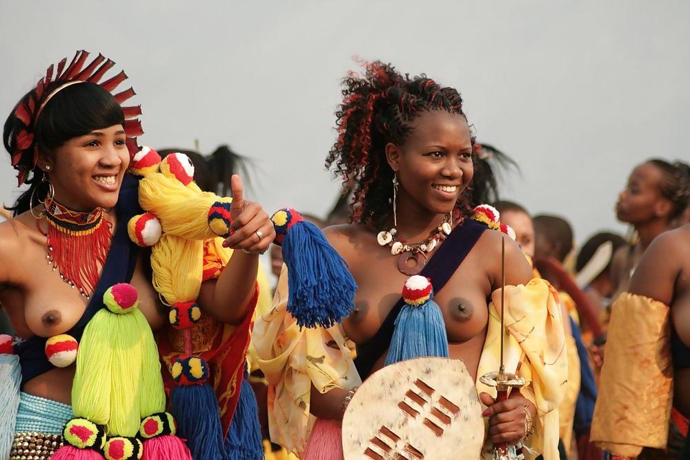 25P Naked Girl Groups 007 - African Tribal Celebrations 1