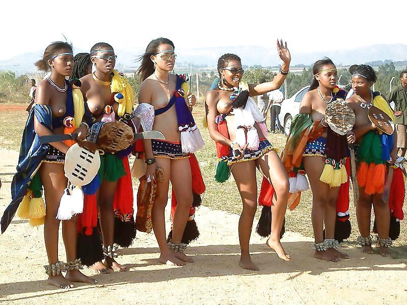 25P Naked Girl Groups 007 - African Tribal Celebrations 1