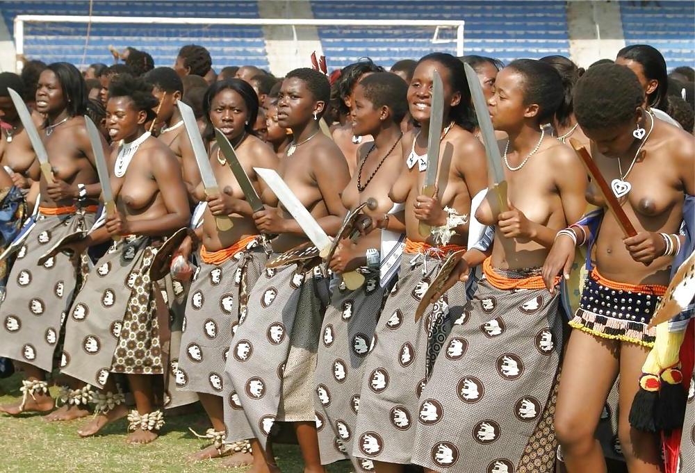 25P Naked Girl Groups 007 - African Tribal Celebrations 1