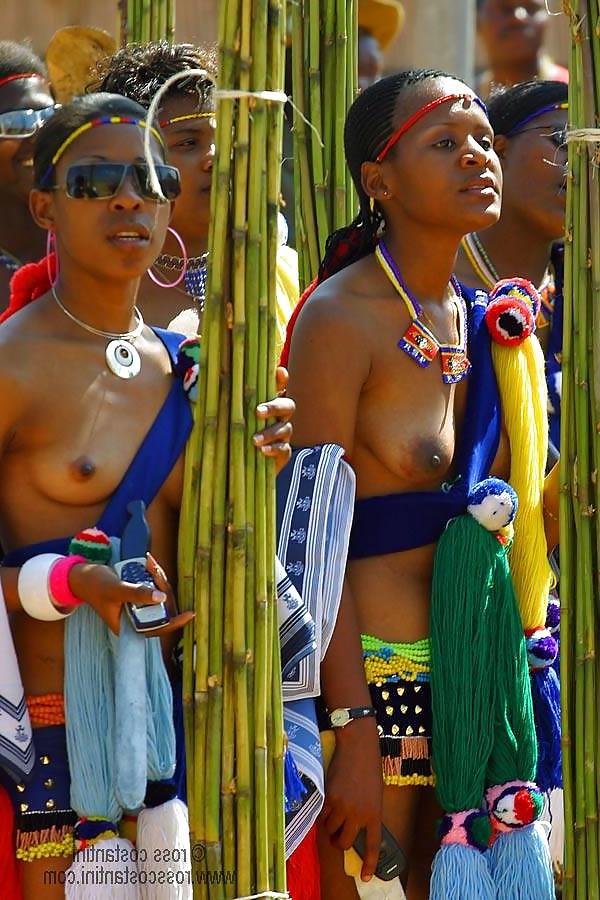 25P Naked Girl Groups 007 - African Tribal Celebrations 1