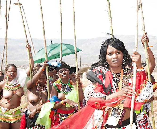 25P Naked Girl Groups 007 - African Tribal Celebrations 1