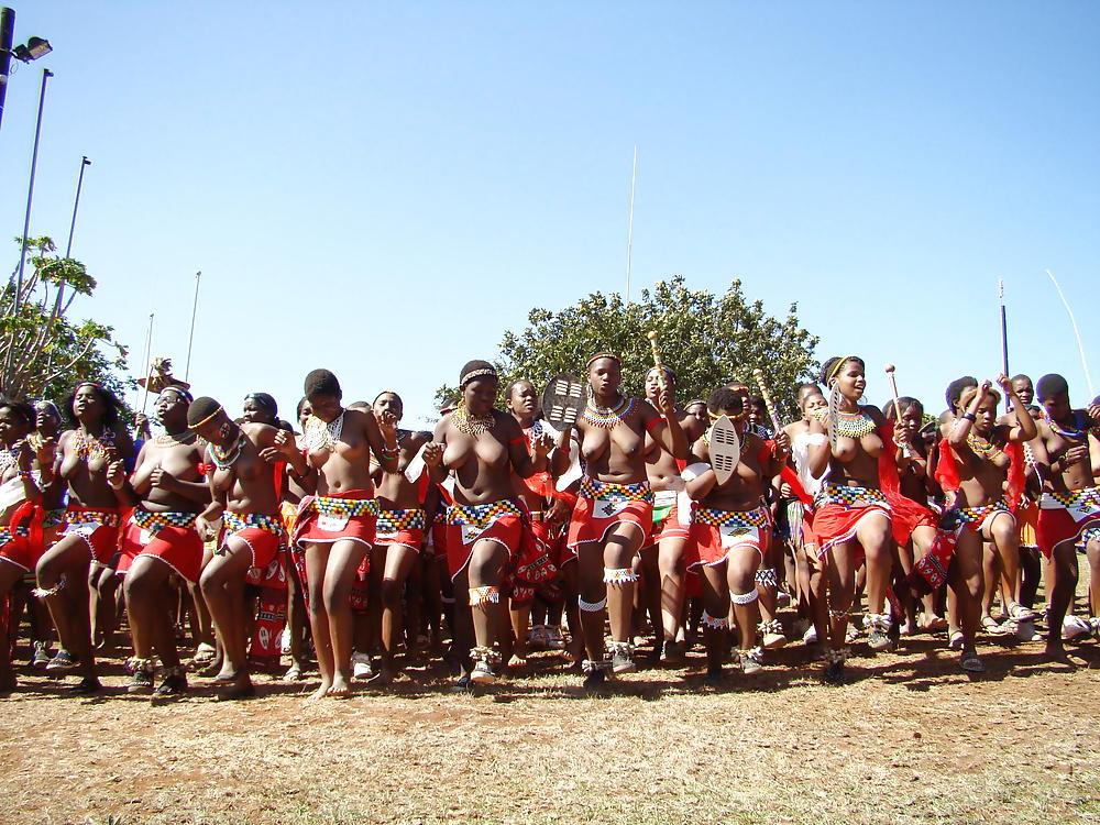 25P Naked Girl Groups 007 - African Tribal Celebrations 1