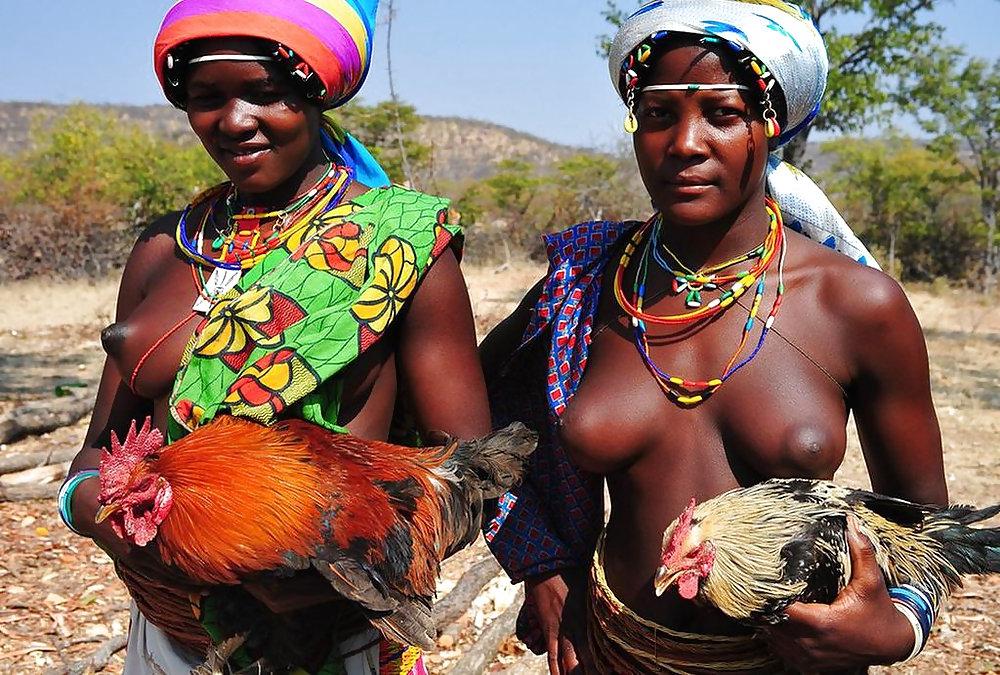 18P The Beauty of Africa Traditional Tribe Girls