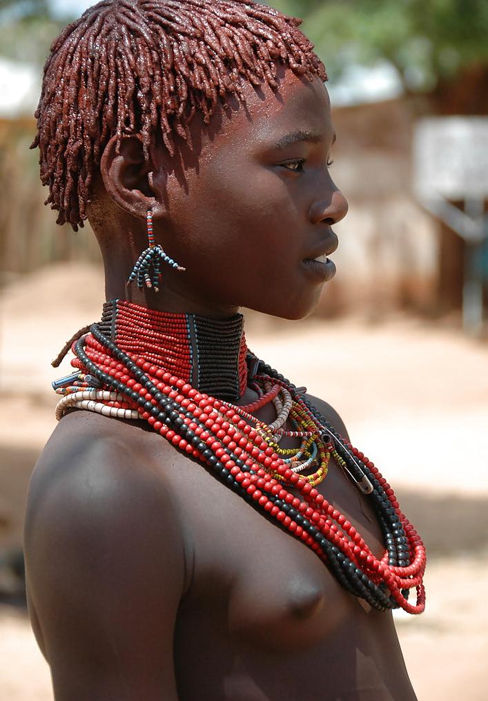 18P The Beauty of Africa Traditional Tribe Girls