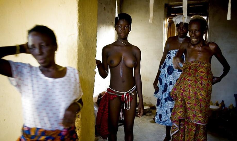18P The Beauty of Africa Traditional Tribe Girls